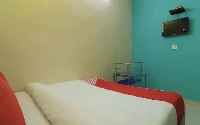 Deepak Hotel And Restaurant by OYO Rooms