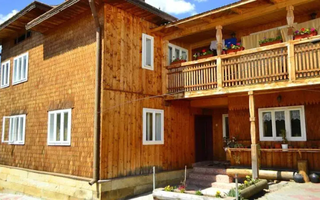 Pensiunea Agroturistica Casa Coliniţa