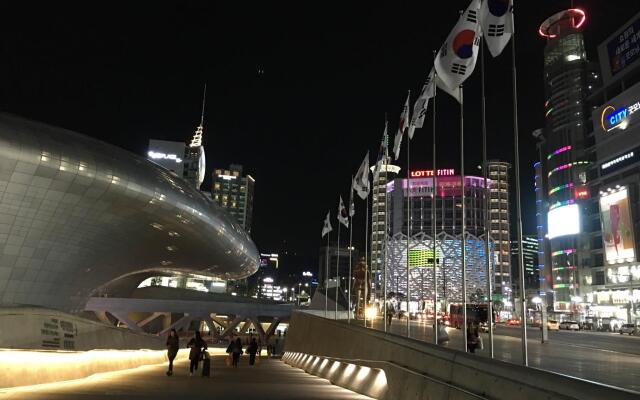 Отель Dongdaemun Inn вид на фасад