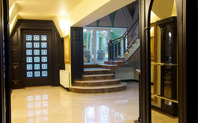 Sherwood Hotel