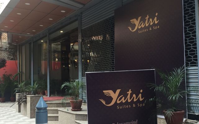Отель Yatri Suites and Spa, Kathmandu Непал, Катманду - отзывы, цены и фото номеров - забронировать отель Yatri Suites and Spa, Kathmandu онлайн вид на фасад