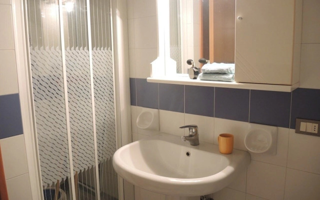 Flat in Residence With Swimming Pool and Balcony