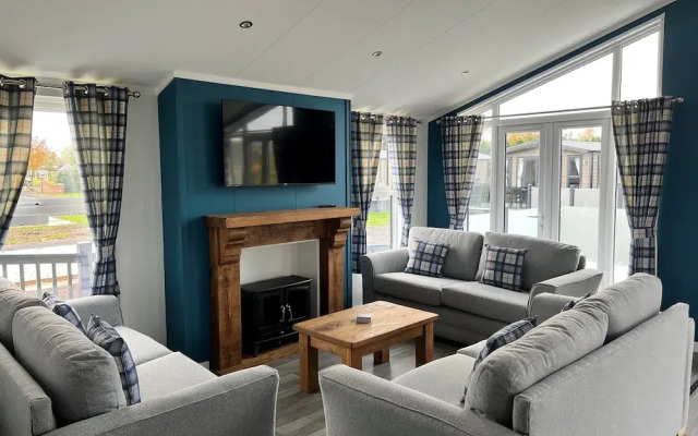 Sure Studio by Best Western Brackenborough Lakes & Resort