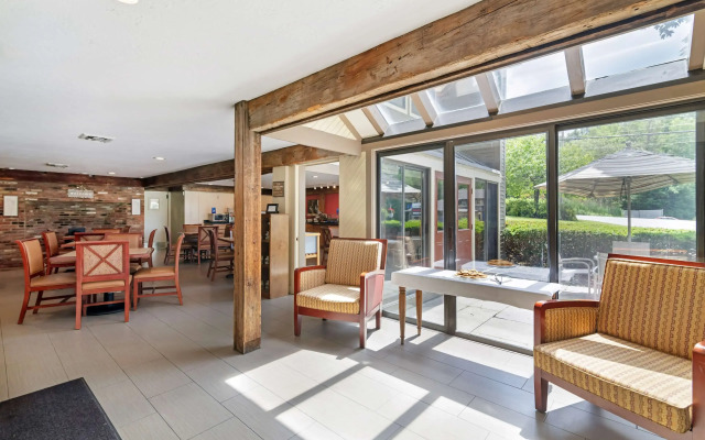 Best Western Inn & Suites Rutland-Killington