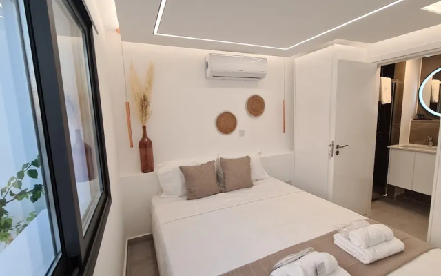 Phaedrus Living: Venus Seaview Lighthouse Villa