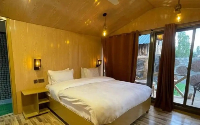 Ayash Resort