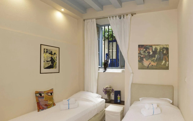 Casa Antika
