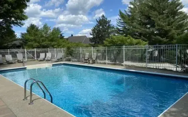Sugarbush Snowside Condo 14