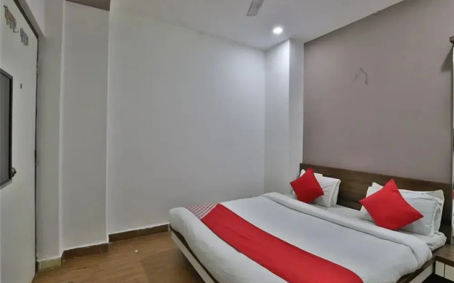 Knk Hotel by OYO Rooms