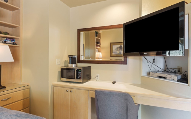 River Ridge 429b 1 Bedroom Studio