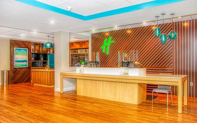 Holiday Inn Resort Oceanfront at Surfside Beach by IHG