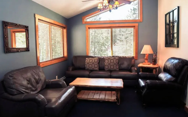 Timber Creek Chalets: 8