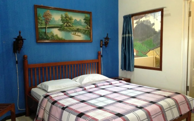 Ennys Guest House