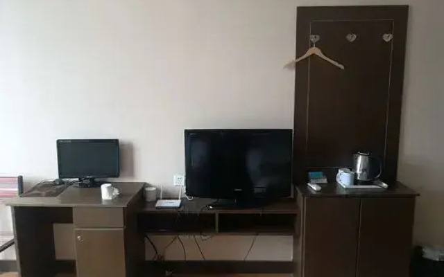 Yanggu Carnival Hotel