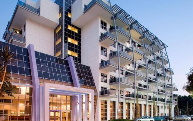Kfar Maccabiah Hotel and Suites вид на фасад