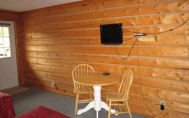Spirit Lake Lodge