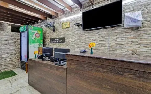 OYO Townhouse 1096 Hotel Redfox Nungambakkam