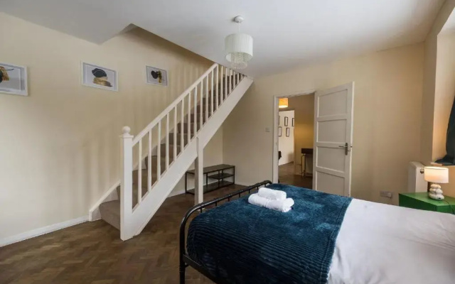 Stunning 4 BD Bungalow Banbury Northamptonshire