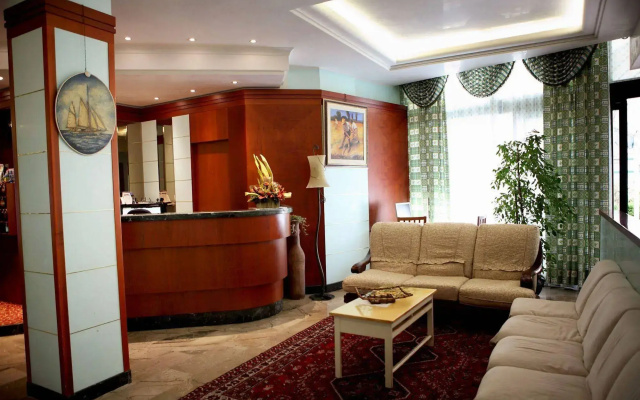 Hotel American