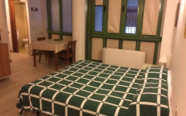 "2 pax Studio, Week Lease, all Utilities Included"