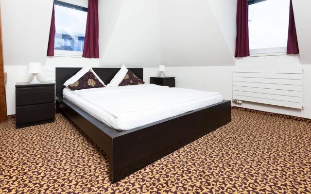 Отель Swiss Star Apartments Center Швейцария, Цюрих - отзывы, цены и фото номеров - забронировать отель Swiss Star Apartments Center онлайн комната для гостей