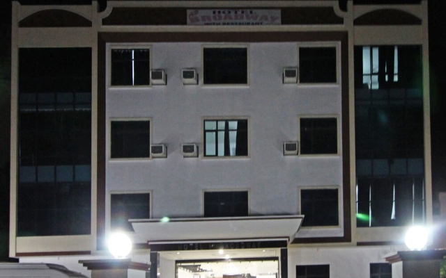 OYO 5093 Hotel Broadway