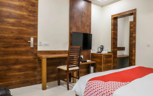 OYO 14655 Adya Inn