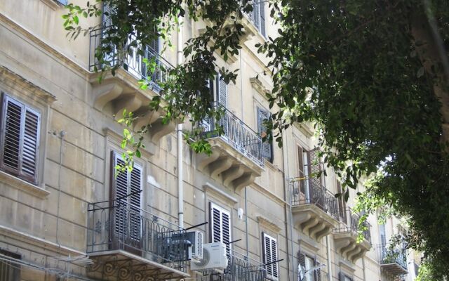 Отель Casa Nonna Toto Италия, Палермо - отзывы, цены и фото номеров - забронировать отель Casa Nonna Toto онлайн вид на фасад
