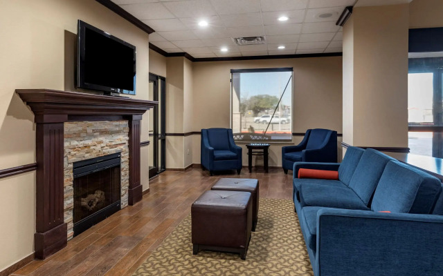 Comfort Suites Waco Near University Area
