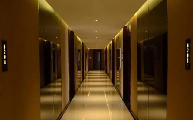 Seasons Garden Hotel