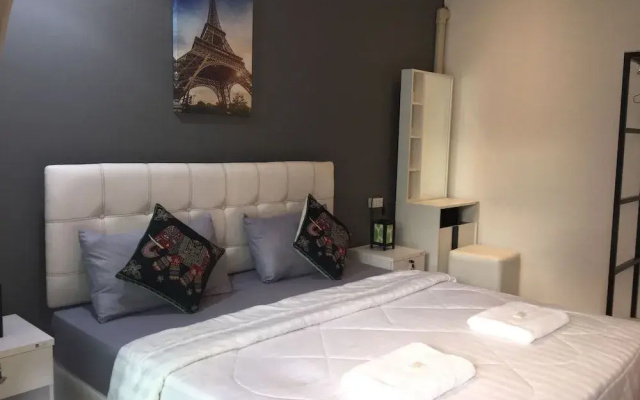 Lanna Thai Hostel Chaing Mai