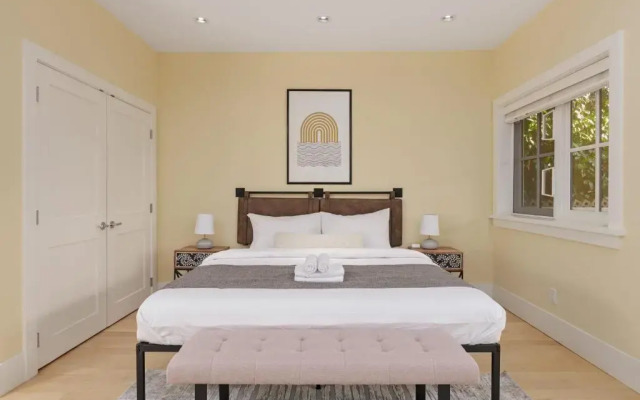 Stunning 3 Bedroom Secondary Suite N Van