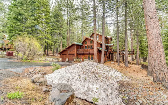 Deck w/ Hot Tub: Serene Cabin in Truckee