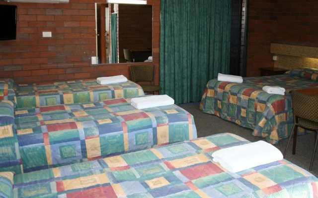 The Plains Motor Inn