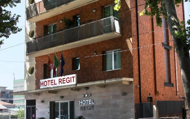 Hotel Regit вид на фасад