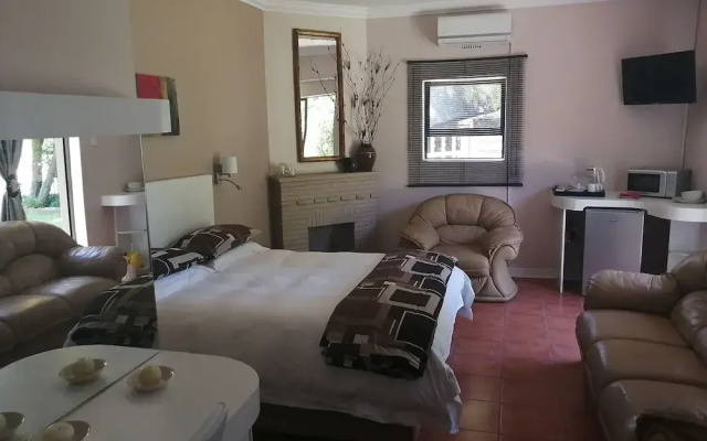 Thatchers Guest Rooms