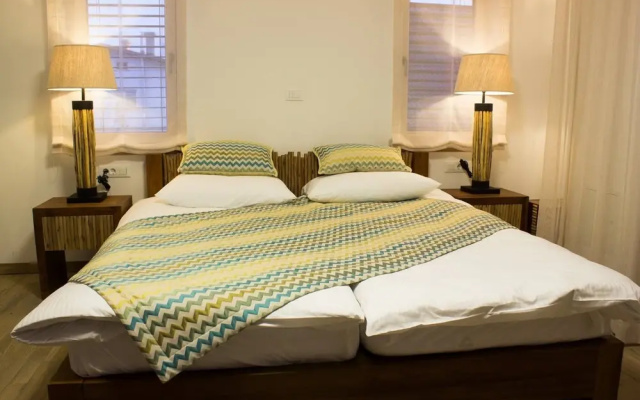 Shangri La Rooms