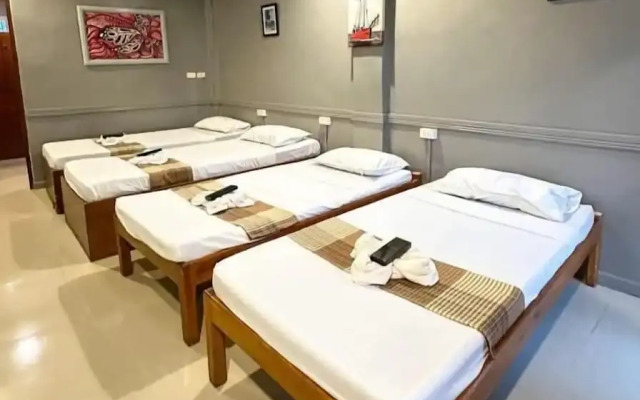 Hola Hostel Puerto Princesa
