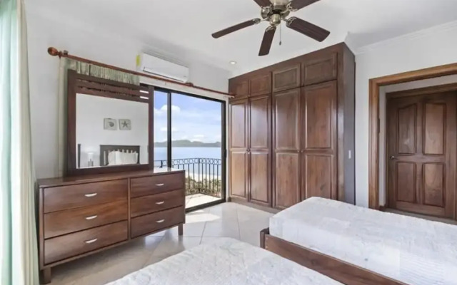 Stunning Condo with Panoramic Beach, Ocean, and Mountain Views in Playa Flamingo