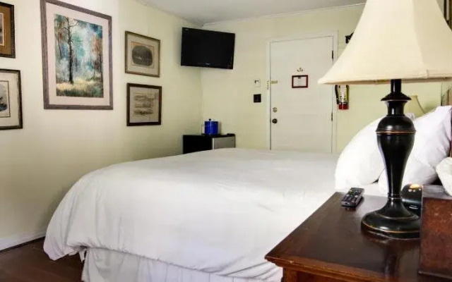 The Green House Inn