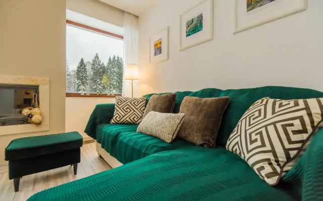 Charming 2-Bedroom, Silver Mountain, A Building