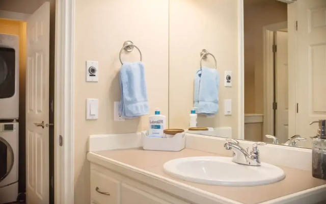 Modern Townhome in Heart of Seattle Capital Hill VR