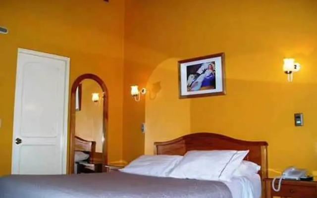 Hotelera Monteblanco Linares