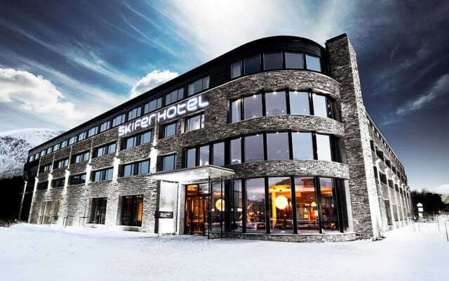 Quality Hotel Skifer вид на фасад