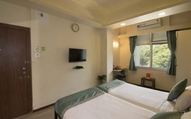 OYO 6429 Hotel Pearl