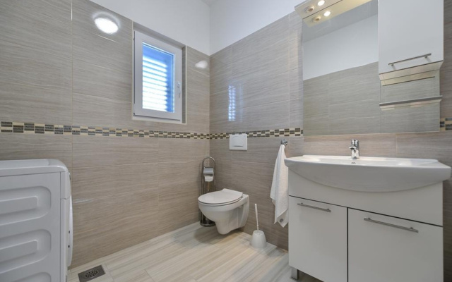 Holiday house Ani 1 - with pool : Privlaka, Zadar riviera