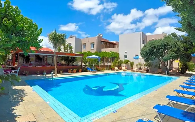 Michales Studios And Apartments