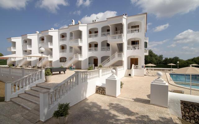 Отель Apartamentos Mar Blanca вид на фасад