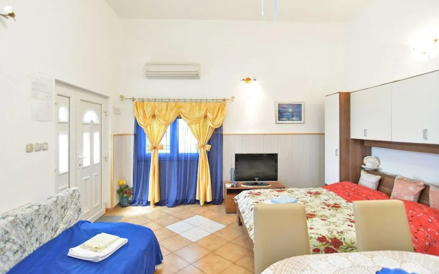 Apartment 1374