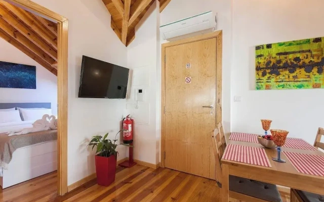 Bairro Alto Wooden Top